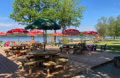 Priziac Alquiler De RV | Camping Le Lac O Fées