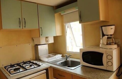 Fabrezan Casa | Camping Le Pinada *** - Mobilhome for 4 People