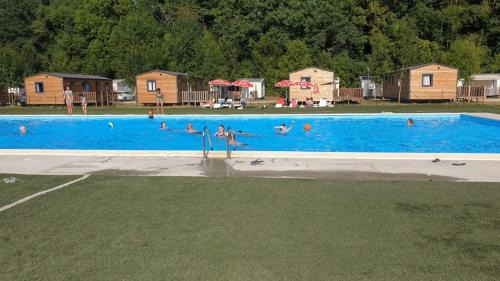 Lavelanet Casa | Camping Le Pré Cathare