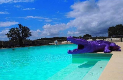 Vouvant Casa | Camping - Piscine - ccbbbie