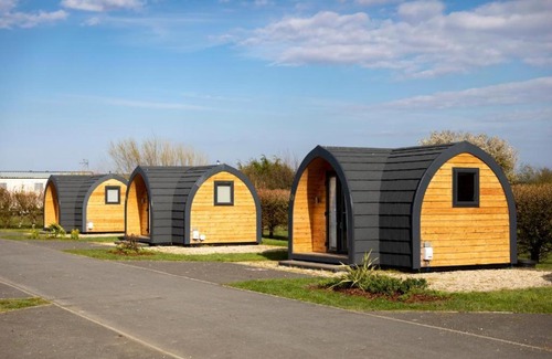 Lossiemouth Otro | Camping Pods Silver Sands Holiday Park