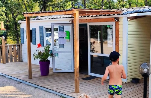 Bauduen Casa | Camping Tikayan Rives du Lac de Sainte Croix*** - Mobile home Tennessy with jacuzzi 2 rooms 2 people Air-conditioned