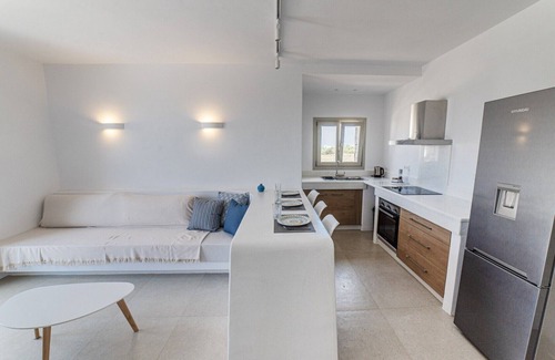Paros Apartamento | Campo Suites