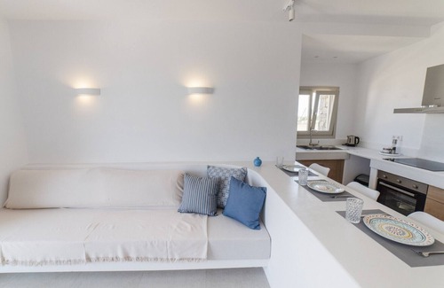 Paros Apartamento | Campo Suites