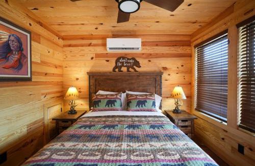 Bridgeport Casa | CampQYB- Modern Lux Rustic Cabin Hot Tub FirePit Games
