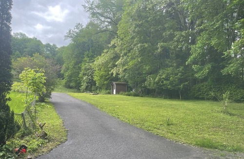 Elkins Casa | CampRV Lookout Apartment – Peaceful Scenic Escape