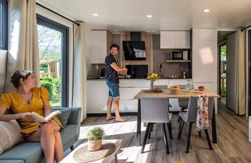Crecy-la-Chapelle Casa | Vrbo Property