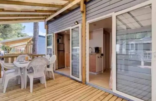 Saint-Avit-de-Vialard Casa | Campsite Saint Avit Loisirs***** - Comfort XL mobile home 3 rooms 4/6 people Air-conditioned