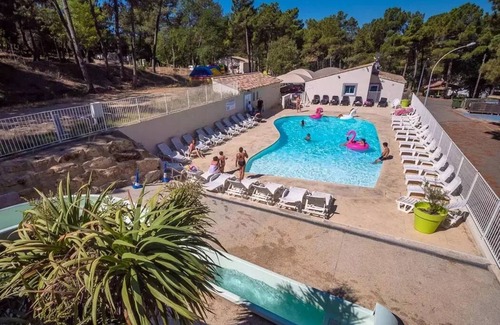 Mondragon Casa | Campsite La Pinède in Provence *** - Mobile Home Olivier Plus 2 Rooms 2 People Air Conditioned + TV