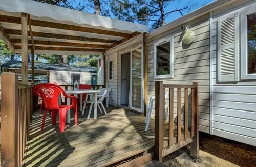 Mondragon Casa | Campsite La Pinède in Provence *** - Mobil Home Sauge Plus 4 Rooms 6 People Air Conditioned + TV