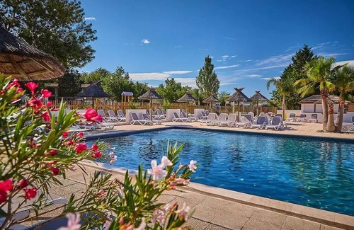 Albaron Casa | Campsite Le Crin Blanc *** - Mobile Home Classic 4 Rooms 6 People Air Conditioned