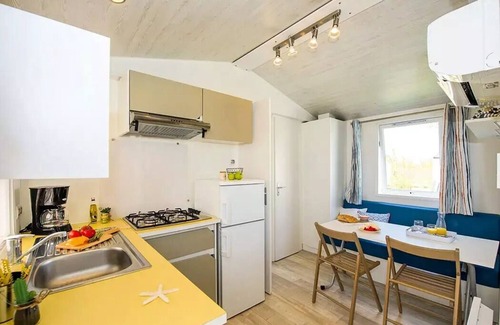 Albaron Casa | Campsite Le Crin Blanc * - Mobile Home Classic XL 3 Rooms 4 People