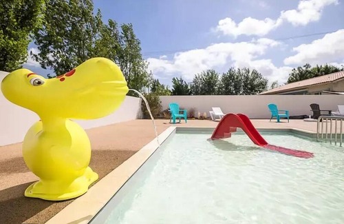 Puyravault Casa | Campsite Le Merval *** - 3 bedroom mobile home for 6/8 people with air conditioning for 8 people