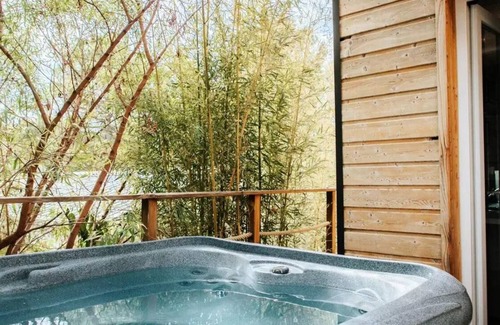 Bormes-Les-Mimosas Chalet De Esquí | Campsite Lou Cabasson *** - Chalet Le Cap SPA (Max 2 adults) 2 persons