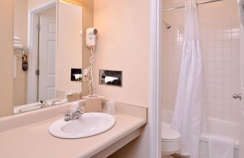 Downtown Eugene Hotel | Campus Inn & Suites Eugene Downtown