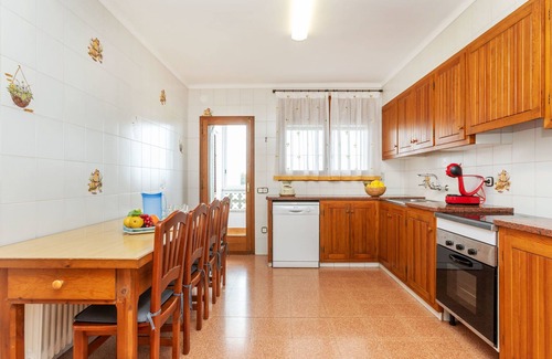 Forallac Casa | Can Cals by Interhome