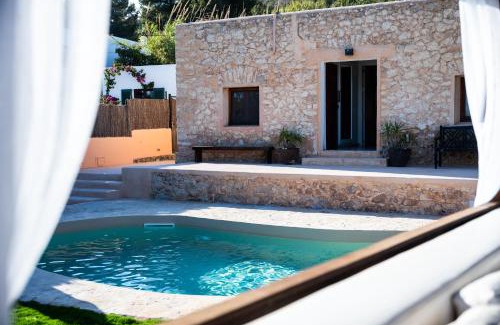 Ciudad de Ibiza Villa | Can Calyssa Luxury Villa Near City Center