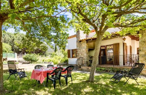 Macanet de Cabrenys Chalet De Esquí | Can Cardina - Casa con jardín cerca de Francia