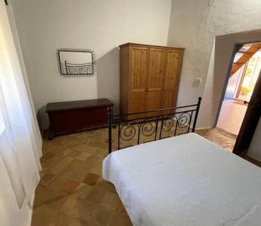 Pilar de la Mola Casa | Can Joan Barber, 2