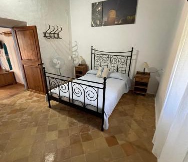 Pilar de la Mola Casa | Can Joan Barber, 2