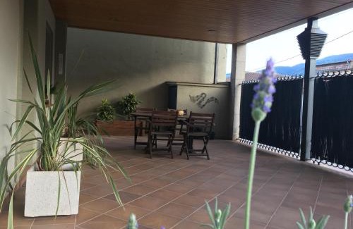 Les Planes d'Hostoles Apartamento | Can Musiquem amb Piscina