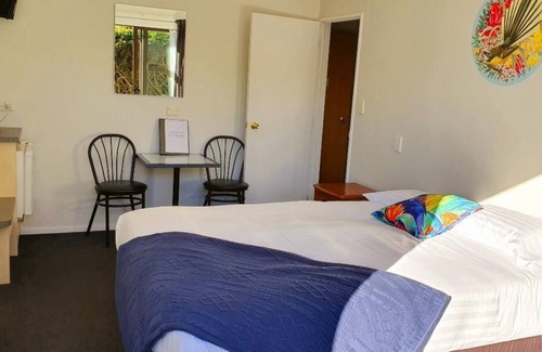 Kaikoura Casa | Puede dormir de 13 a 19 personas con impresionantes vistas a la montaña y jardines