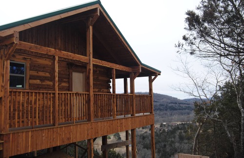 Eureka Springs Cabina | Can-U-Canoe 109 The Trout House Cabaña en la cima de la montaña