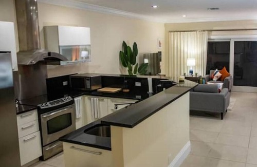 Bahamia West Condominio | Canal front Comfort Dock slip available