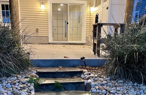 Cedar Neck Casa | Canal Front Home Boaters Paradise