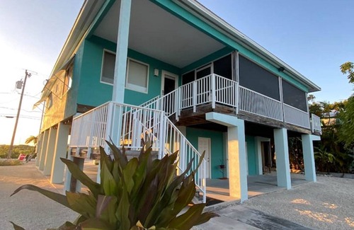 Eden Pines Casa | Canal Front Home Showcasing Stellar Sunsets with Ocean Access
