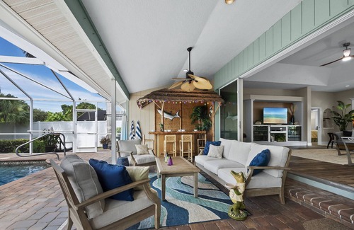 Laurel Casa | Canal-Front Luxury | Heated Saltwater Pool/Spa | Fishing Dock | Near the Beach!