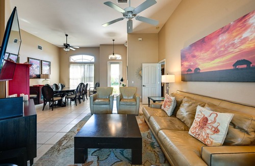 Marco Island Cabaña | Canal-front Marco Island Home w/ Boat Dock + Pool!
