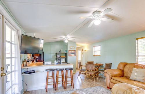 Taylor Creek Casa | Canal-Front Okeechobee Retreat: On-Site Fishing!