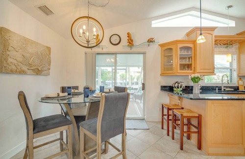 Dixie Shores Casa | Canal-Front Relaxation: Crystal River Home w/Dock