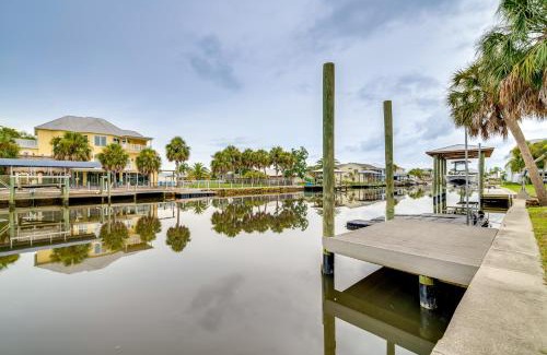 Dixie Shores Casa | Canal-Front Relaxation Crystal River Home with Dock