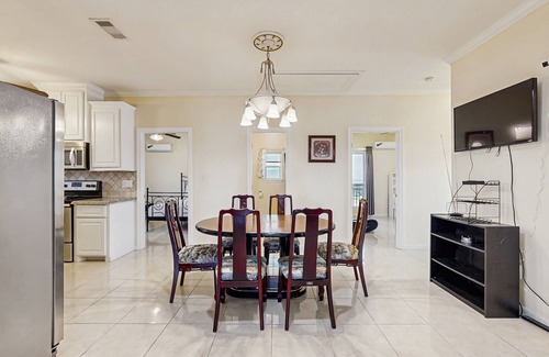 Port Bolivar Casa | Canal-Front Retreat with Private Boat Ramp, Hot tub, WIFI and dog-friendly