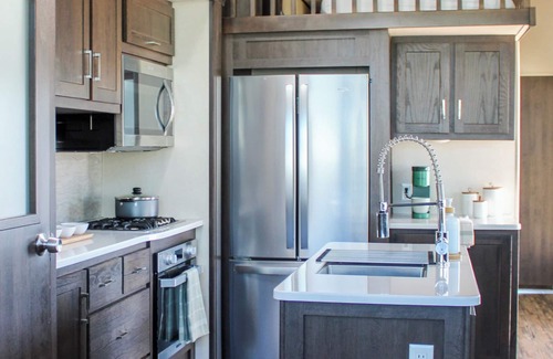 Key Largo Alquiler De RV | Canal-Front RV Retreat in Key Largo Water Access