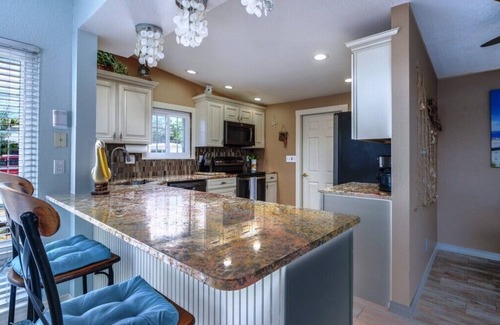 Bayshore Gardens Casa | CANAL FRONT W/DOCK, Water View, Dock your Boat, Free WIFI Dog - See Note...