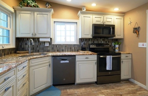Bayshore Gardens Casa | CANAL FRONT W/DOCK, Water View, Dock your Boat, Free WIFI Dog - See Note...