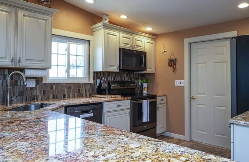 Bayshore Gardens Casa | CANAL FRONT W/DOCK, Water View, Dock your Boat, Free WIFI Dog - See Note...