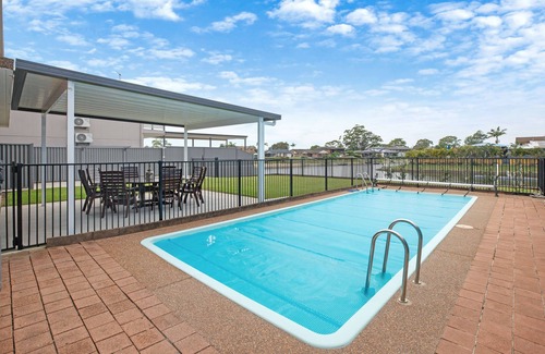 Port Macquarie Casa | Ataque frontal del canal con embarcadero privado