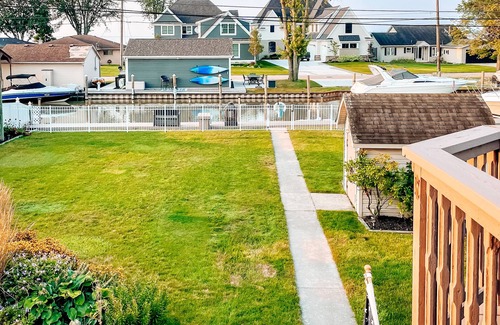 Anchor Bay Harbor Casa | Canal Home