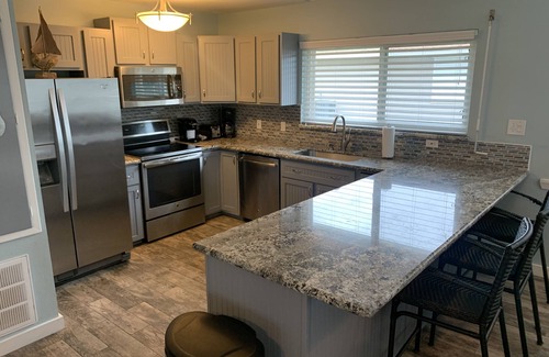 Jamaica Beach Casa | Canal House: Family Friendly, cangrejos, pesca y más!