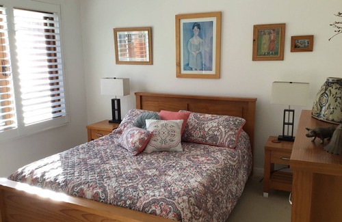 Wannanup Villa | Canal Island Villa Mandurah