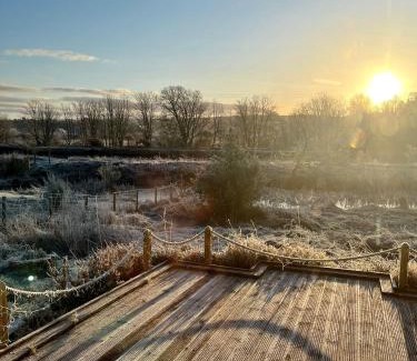 South Galson Casa | Canal Side Cottage,on the banks of the Caledonian Canal