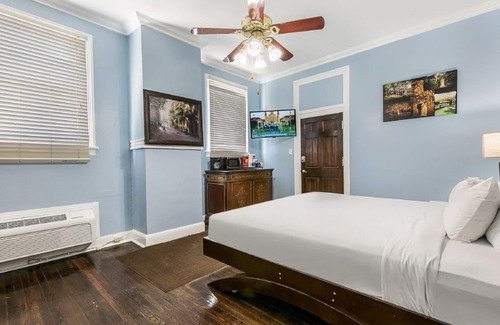 Mid-City Hotel | Acogedor y fácil en Budget Express Studios