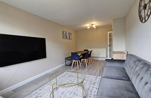 St. Johns Wood Apartamento | Canal view 2BD flat - Regents Park!