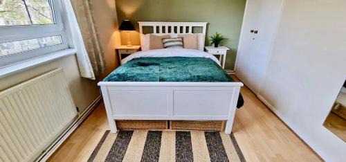 Westbourne Green Apartamento | Canal View 3 bed Flat - Little Venice!
