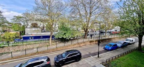 Westbourne Green Apartamento | Canal View 3 bed Flat - Little Venice!
