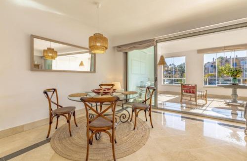 Sotogrande Apartamento | Canal View Apt Puerto Sotogrande